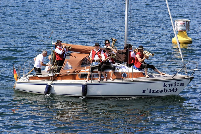 德甲拜仁十人應戰下　2：3不敵波琴.